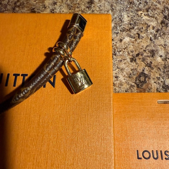 Louis Vuitton Keep It Twice Monogram Bracelet - Picture 3 of 5